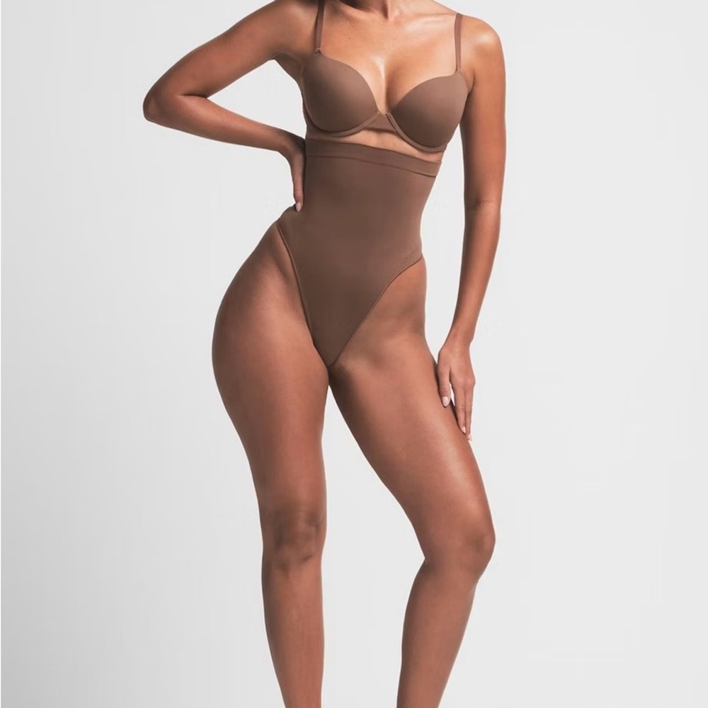 SKIMS High-waisted seamless sculpt high wasted thong